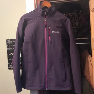 Soft shell Columbia lightweight jacket